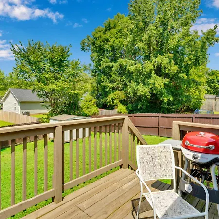 Holiday home Fenced-yard 3br Near Clt & Hospitals - Dog-friendly - Grill
