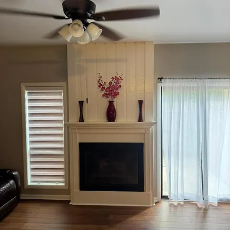 2 Bedroom Townhome - New 2026 - Max 7 Guest