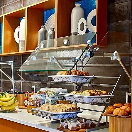 Springhill By Marriott At Carowinds Hotel
