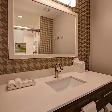 Home2 By Hilton Uptown Hotel