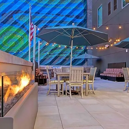 Home2 By Hilton Uptown Hotel Charlotte