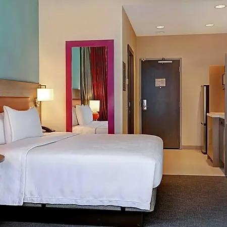 Hotel Home2 By Hilton Uptown