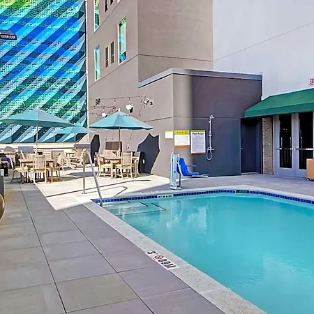 Home2 By Hilton Uptown Hotel Charlotte