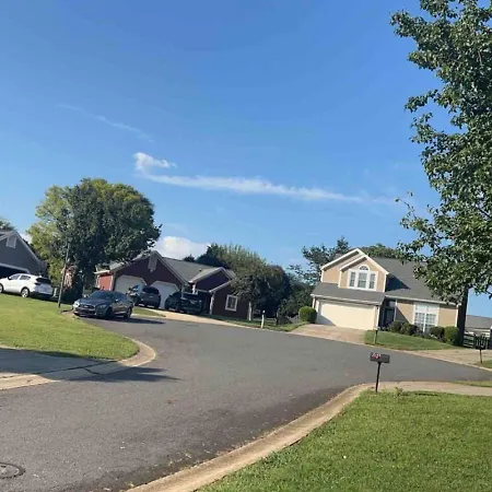 Comfort Home, Near Uptown And Airport Charlotte