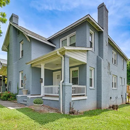 Holiday home Prime Retreat 1 Mi To Uptown! *