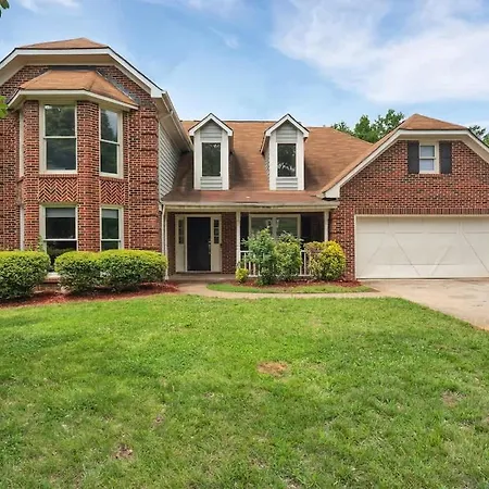 King Bed - Large Yard - Near Uncc - Concord Mills Holiday home Charlotte