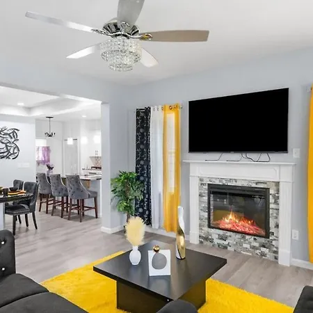 Holiday home New Near Motor Speedway, Concord Mills And Uncc Charlotte
