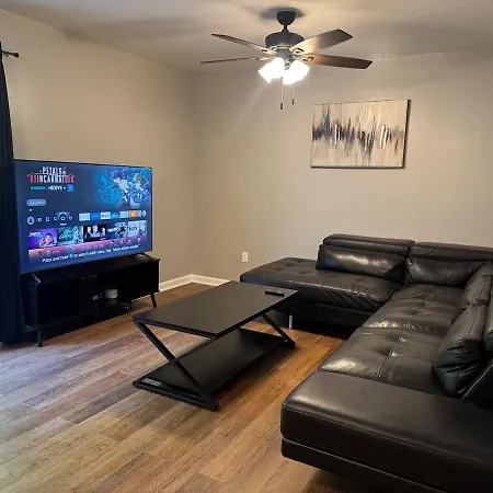 Villa 4 Bedroom Townhome - New 2026 *