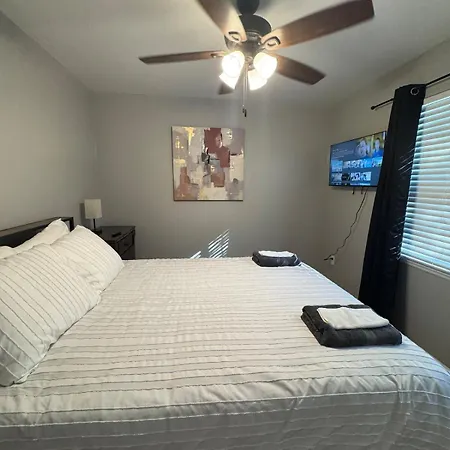 Villa 4 Bedroom Townhome - New 2026