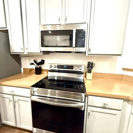 Luxe 3br 1 King 1 Queen Near Uncc & Concord Mills *