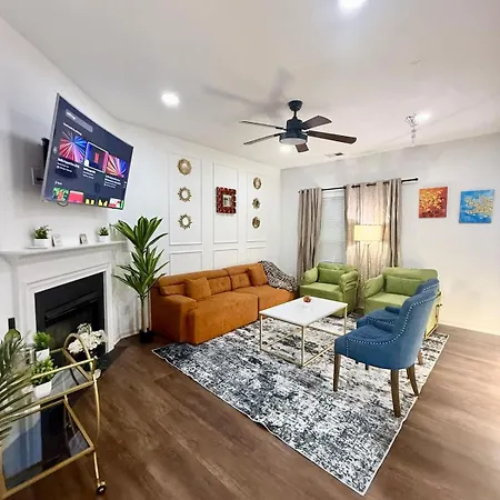 Luxe 3br 1 King 1 Queen Near Uncc & Concord Mills Holiday home *