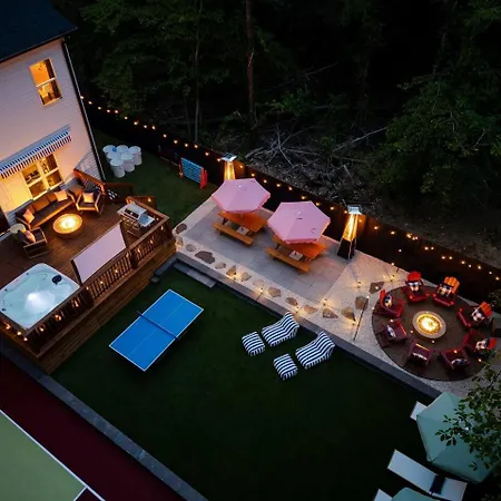 New! Hottub+pickleball+gameroom+movies+golf+games * Charlotte