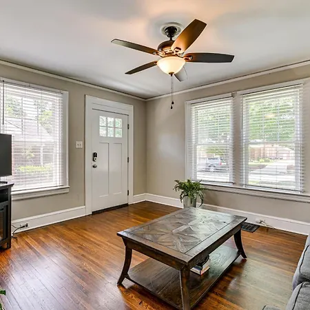 Duplex Close To Uptown And Sports