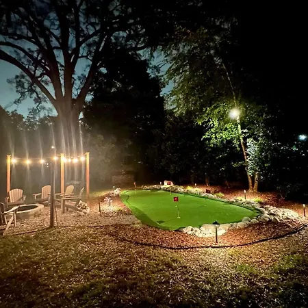 The Ultimate Escape - Midwood Hideaway With Hot Tub, Peloton, Games Holiday home