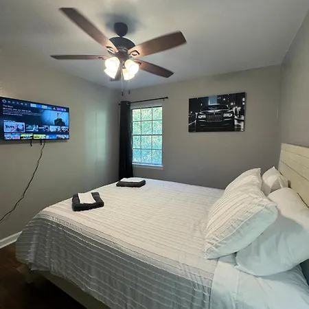 Villa 4 Bedroom Townhome - New 2026 Charlotte