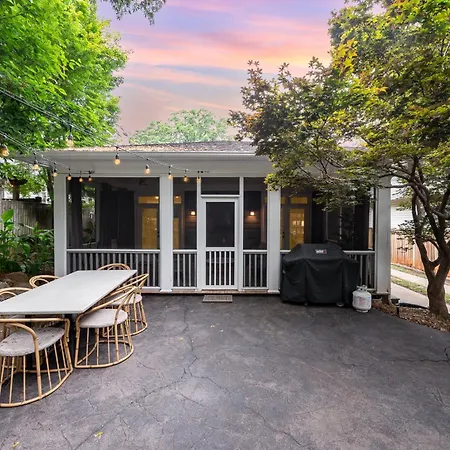 Holiday home The Ultimate Escape - Midwood Hideaway With Hot Tub, Peloton, Games