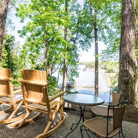 Waterfront Cottage, Fiery Sunsets * Charlotte