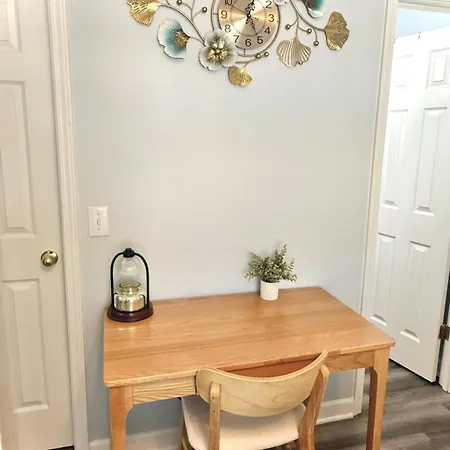 Uptown Airport Hub Holiday home *