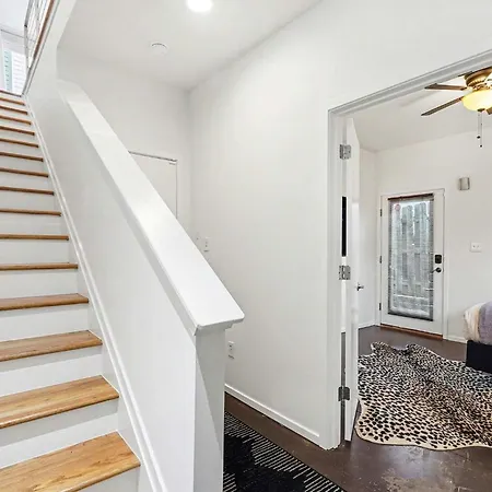 New! Minutes To Uptown Clt W King Holiday home