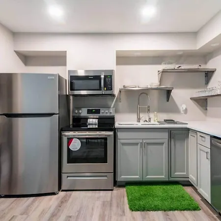 Escape W/ Spacious Yard Holiday home *