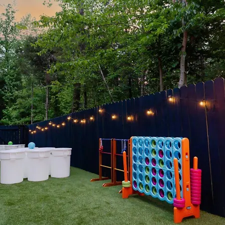 New! Hottub+pickleball+gameroom+movies+golf+games * Charlotte