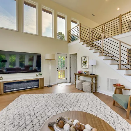 Hot Tub, Dock, Game Room! Stunning Wylie * Charlotte