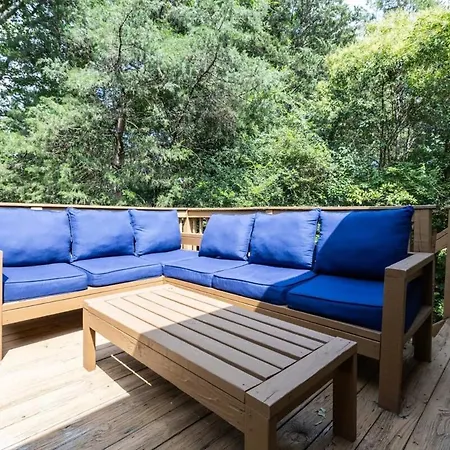 Cozy Single-story Near Pineville Hospital, Games Holiday home *