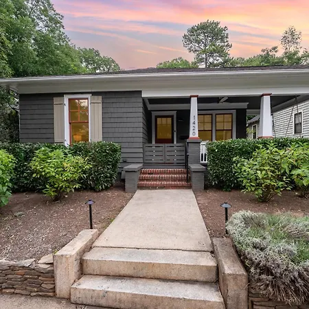 The Ultimate Escape - Midwood Hideaway With Hot Tub, Peloton, Games Holiday home Charlotte