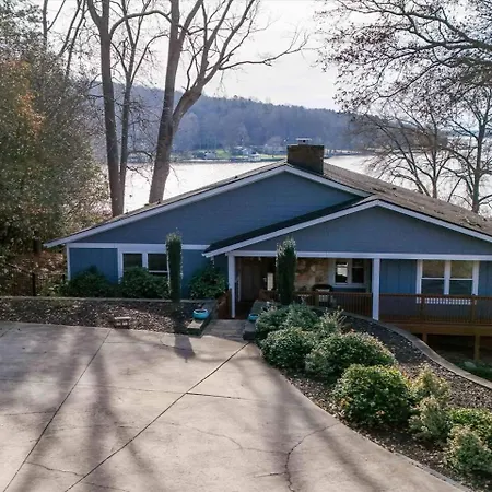 Du - Lakefront Retreat * Charlotte