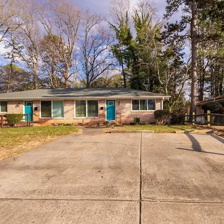 W/ Spacious Outdoor Space Charlotte