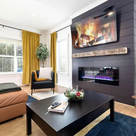Holiday home Luminous Urban Vacation Haven Near Catawba River In North Carolina Charlotte