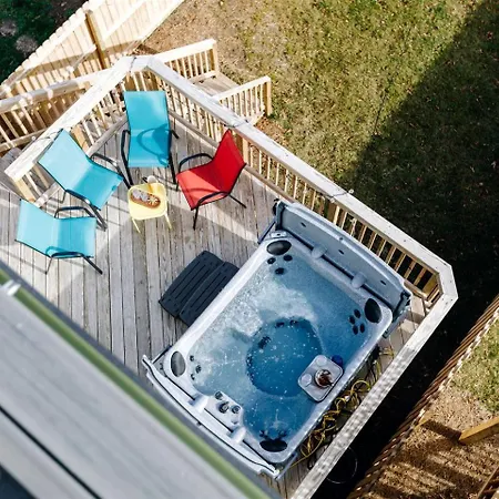 Radiant Urban Vacation Sanctuary Near Catawba River In North Carolina