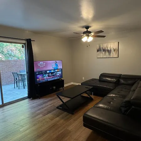 4 Bedroom Townhome - New 2026 * Charlotte