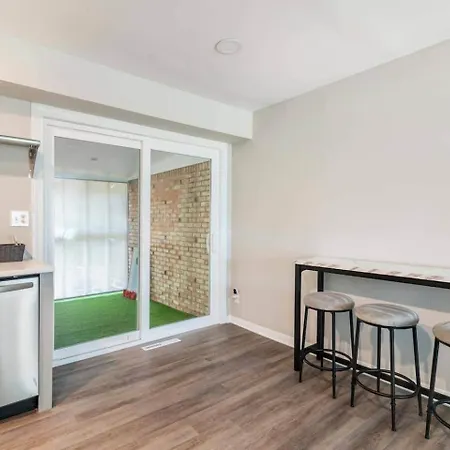 Escape W/ Spacious Yard Holiday home