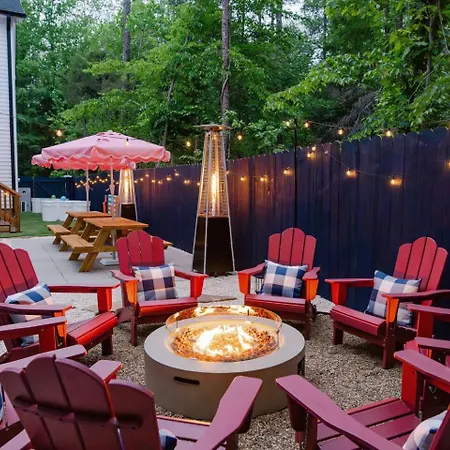 Holiday home New! Hottub+pickleball+gameroom+movies+golf+games