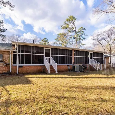 W/ Spacious Outdoor Space *