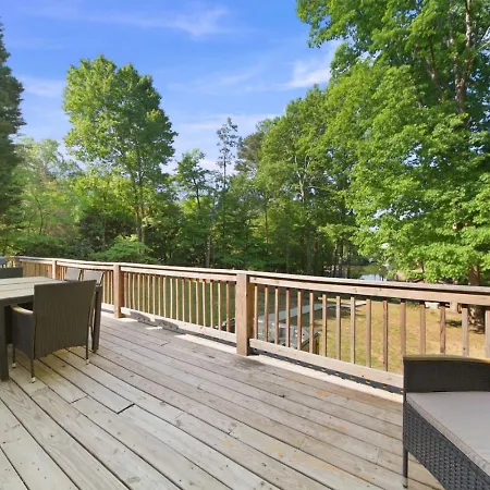 4br Wylie Ollie Private Cove Hot Tub Fire Pit Holiday home Charlotte
