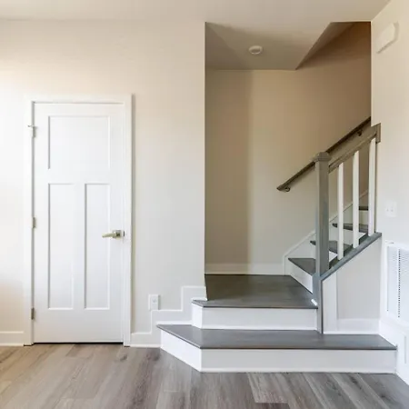Homestay Private In Modern Townhome Charlotte