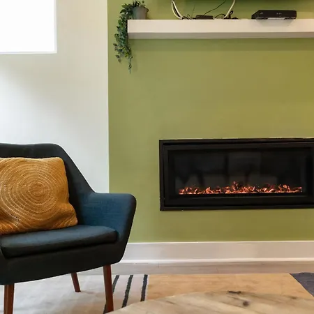 Charming 3br With Patio * Charlotte