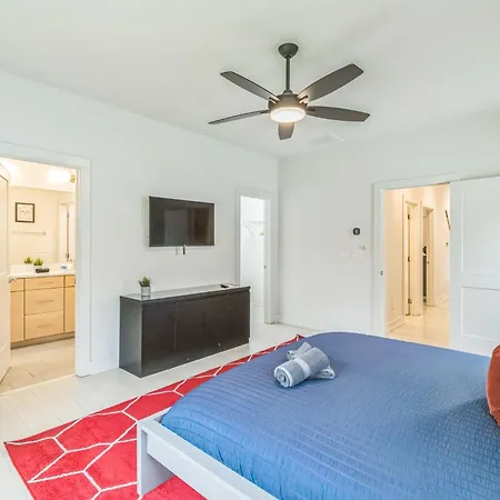 Spacious King Ste*pool Table*mins To Noda & Uptwn! Charlotte