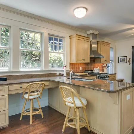 Walk To Dtwn! Historic & Elegant Gem In