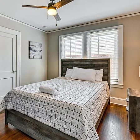 Holiday home Duplex Close To Uptown And Sports *