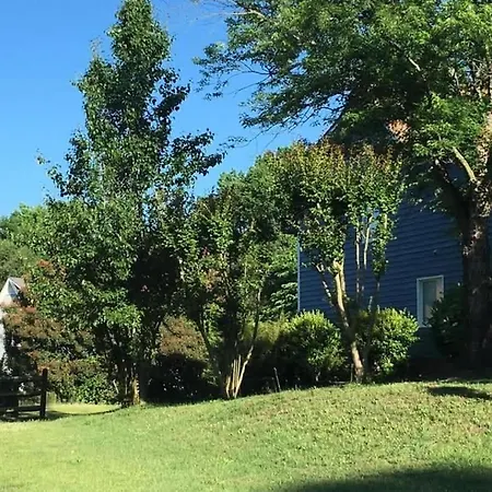 King Bed - Large Yard - Near Uncc - Concord Mills Holiday home Charlotte
