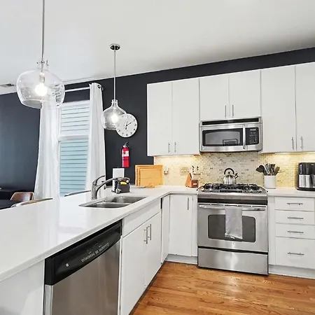 New! Minutes To Uptown Clt W King