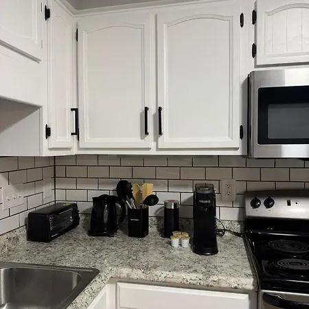 Villa 4 Bedroom Townhome - New 2026