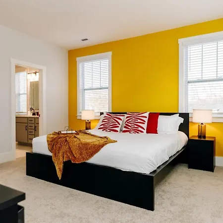 Holiday home Radiant Urban Vacation Sanctuary Near Catawba River In North Carolina *