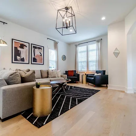 New Listing! 3br With King And Fenced In Yard *