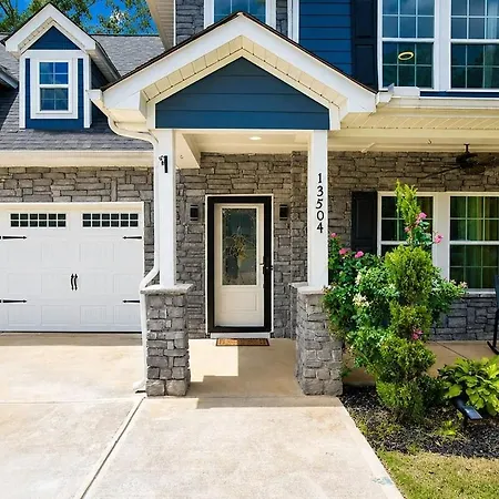 Holiday home New Near Motor Speedway, Concord Mills And Uncc Charlotte