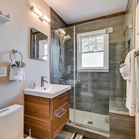Duplex Close To Uptown And Sports Charlotte