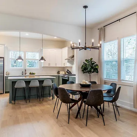 New Listing! 3br With King And Fenced In Yard *